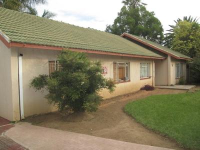House For Sale in Barry Hertzog Park, Newcastle